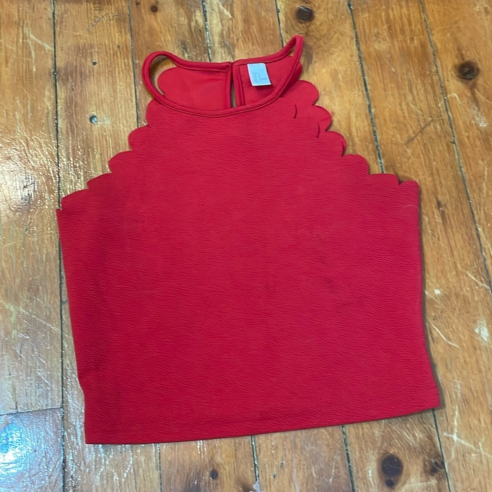 crop scallop tank top